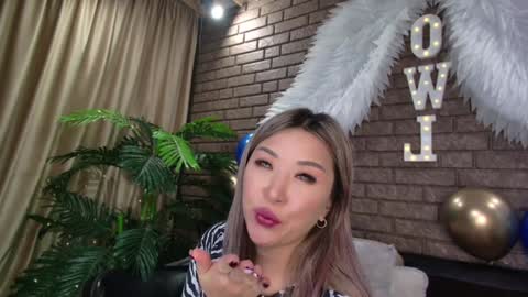 Snapshot of nicky_owl chatting on December 2024 03:00:02 PM Today is my 41st birthday And in 2 hours Im waiting for you on the stream Stock up on tokens and a good mood Nicky online show from December 2024 03:00:02 PM