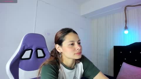 nicky_pop online show from September 2025 06:43:02 PM