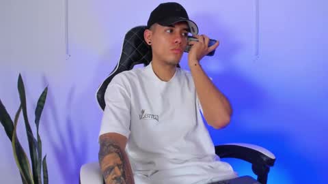 Snapshot of nickyblazze_ chatting on September 2025 01:47:02 PM Nicky online show from September 2025 01:47:02 PM