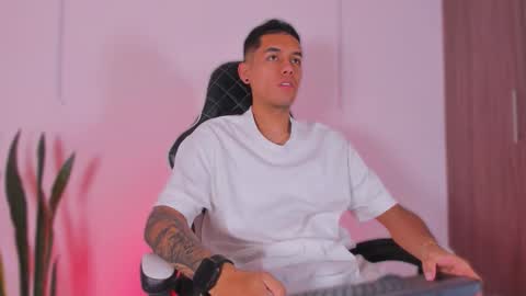 Snapshot of nickyblazze_ chatting on October 2025 12:06:01 PM Nicky online show from October 2025 12:06:01 PM