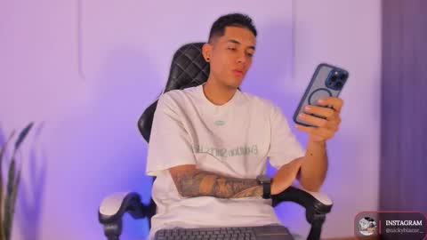 Snapshot of nickyblazze_ chatting on October 2025 12:17:02 PM Nicky online show from October 2025 12:17:02 PM