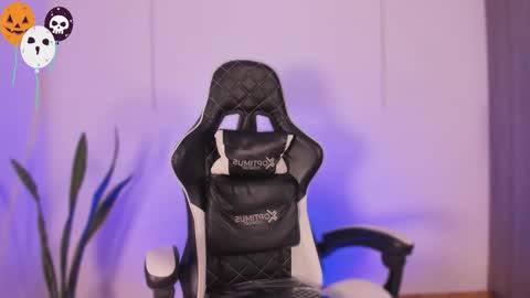 Snapshot of nickyblazze_ chatting on November 2025 12:29:02 PM Nicky online show from November 2025 12:29:02 PM