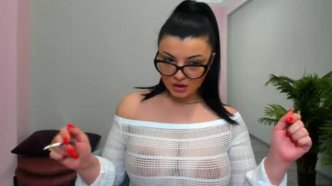 NickyStarr7 online show from April 2026 07:09:02 PM