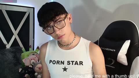 Snapshot of nico_cruz chatting on December 2024 09:02:01 PM nico online show from December 2024 09:02:01 PM