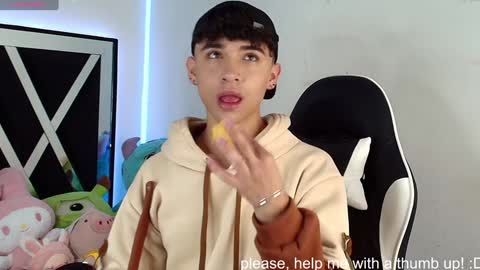 Snapshot of nico_cruz chatting on December 2024 02:54:01 PM nico online show from December 2024 02:54:01 PM
