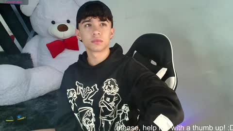Snapshot of nico_cruz chatting on February 2025 02:51:02 AM nico online show from February 2025 02:51:02 AM