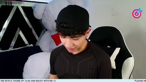 Snapshot of nico_cruz chatting on February 2025 04:44:02 AM nico online show from February 2025 04:44:02 AM