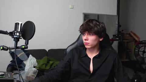 NICO DOMINO online show from January 2026 02:30:01 PM