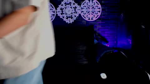 Nico  online show from March 2026 06:00:01 PM