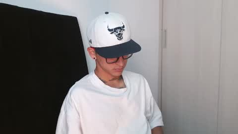 nico_viper_1 online show from January 2026 06:01:01 PM