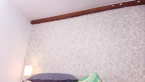 Nicol online show from October 2025 08:06:02 PM