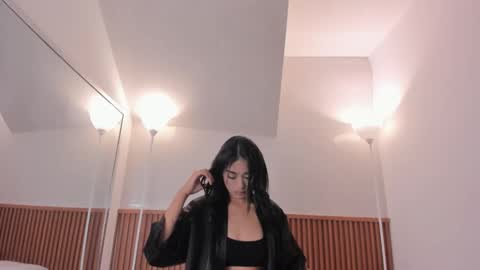 Nicol online show from February 2026 03:51:02 AM