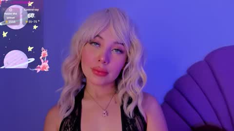 Nicol Gw online show from October 2025 03:53:02 AM