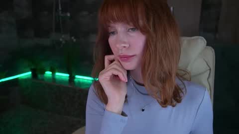 Nicol Moonn online show from November 2025 06:35:01 AM