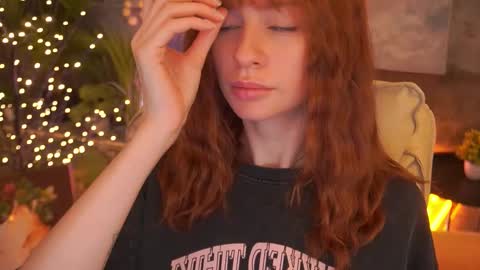 Nicol Moonn online show from March 2026 06:28:01 AM