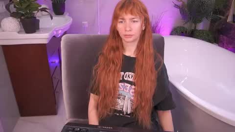 Nicol Moonn online show from April 2026 08:17:01 AM