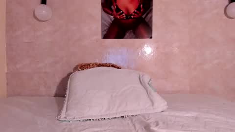 Snapshot of nicol_villa_ chatting on February 2025 12:25:02 PM Nicol Villa online show from February 2025 12:25:02 PM