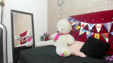 Snapshot of nicol_zurich chatting on July 2026 07:46:01 PM NIKOL online show from July 2026 07:46:01 PM