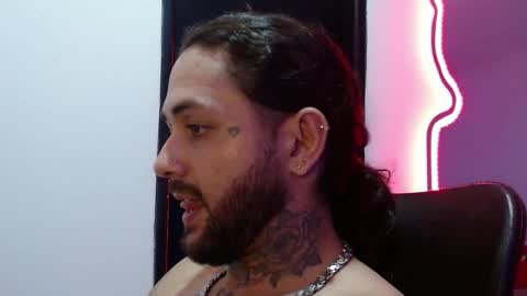 nicolas online show from December 2024 06:22:02 AM