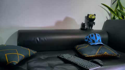 Snapshot of nicolas_veiny chatting on November 2025 12:57:02 AM Nicolas online show from November 2025 12:57:02 AM