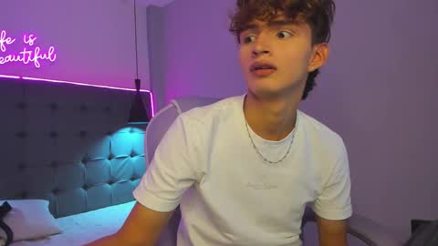 Snapshot of nicolasferrer18 chatting on December 2025 07:19:02 PM nicolasferrer18 online show from December 2025 07:19:02 PM