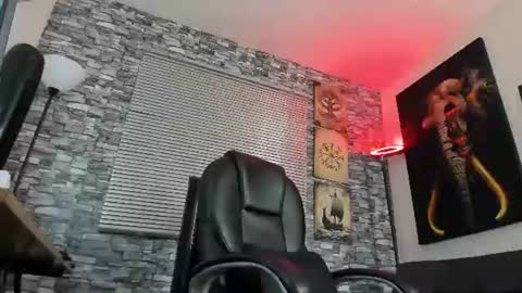 Nicolas Fellener online show from June 2026 04:03:01 AM
