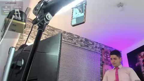Nicolas Fellener online show from June 2026 02:25:01 AM