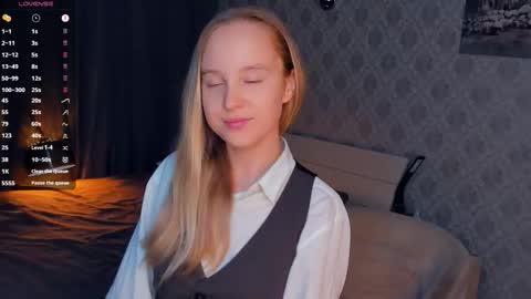 Nicoletta online show from September 2025 05:27:01 PM