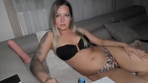Secret Amateur HuGirl online show from May 2026 09:20:01 PM