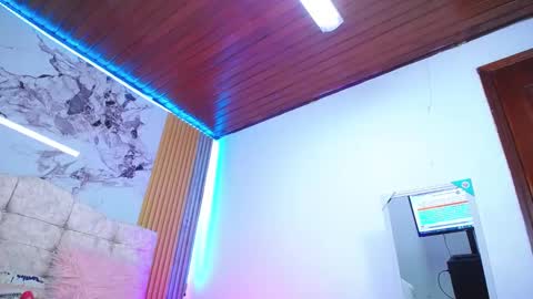 Nicole online show from December 2024 06:32:01 AM