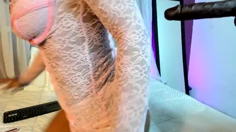 nicole_brown1126 online show from April 2026 07:46:02 AM