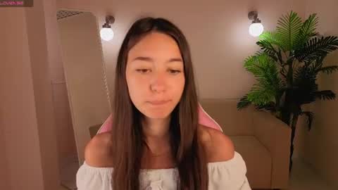 Nicole online show from June 2026 12:32:01 AM