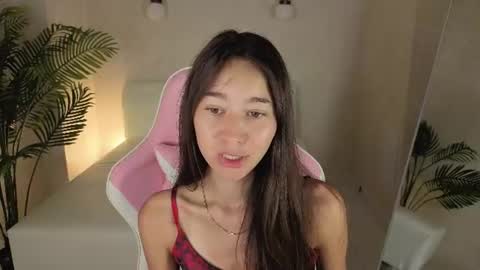 Nicole online show from June 2026 12:39:01 AM