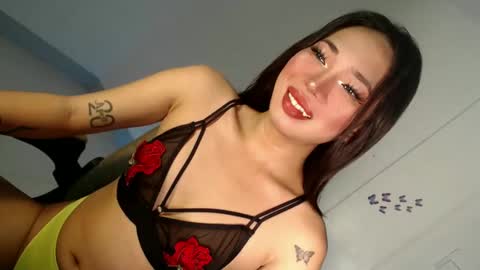 nicole_buntog online show from December 2024 05:13:01 PM