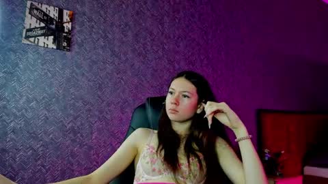 GMT7TueWedThSu 0300am-0900am. Sa 1000am-0400pm online show from December 2024 11:51:02 AM