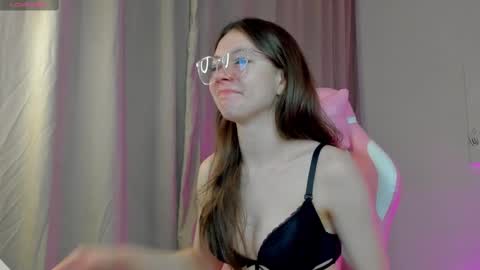 GMT7TueWedThSu 0300am-0900am. Sa 1000am-0400pm online show from February 2025 09:08:02 PM