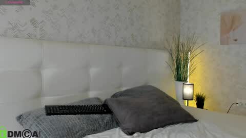 GMT7TueWedThSu 0300am-0900am. Sa 1000am-0400pm online show from September 2025 08:54:01 PM