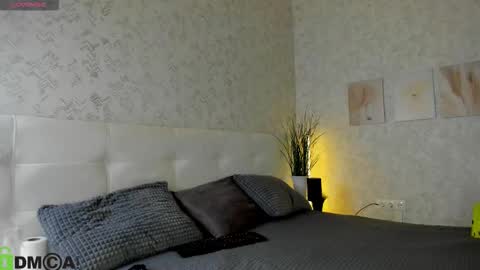 GMT7TueWedThSu 0300am-0900am. Sa 1000am-0400pm online show from September 2025 08:47:01 PM