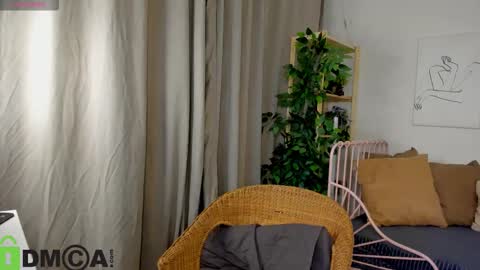 GMT7TueWedThSu 0300am-0900am. Sa 1000am-0400pm online show from October 2025 08:10:01 PM