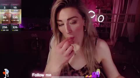 Nicole online show from April 2026 05:32:02 PM