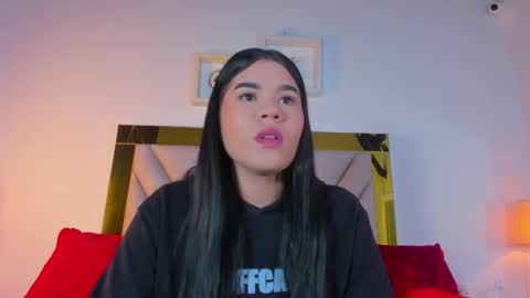 nicole_grace0 online show from October 2025 12:02:02 PM