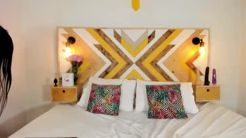 Nicole Haley online show from March 2025 05:49:01 PM