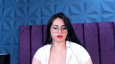 Snapshot of nicole_jonss chatting on January 2025 09:54:02 AM Nicole online show from January 2025 09:54:02 AM