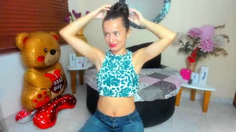 Nicole Santana online show from April 2026 10:45:01 PM