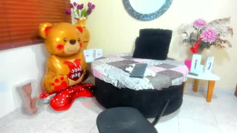 Nicole Santana online show from April 2026 10:16:01 PM