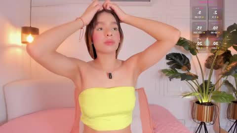 Snapshot of nicole_whitee chatting on March 2026 08:03:01 PM N A T A L I A online show from March 2026 08:03:01 PM