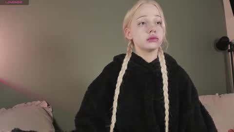 Mary online show from December 2025 05:14:01 AM