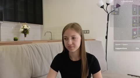 Nicole  online show from October 2025 02:03:02 PM