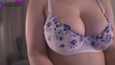 Snapshot of nicoledurham chatting on October 2025 01:04:02 AM Kimmy online show from October 2025 01:04:02 AM