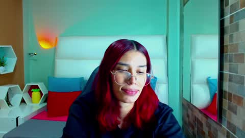 Snapshot of nicolee_angels chatting on January 2025 02:19:02 PM N i c o l e online show from January 2025 02:19:02 PM